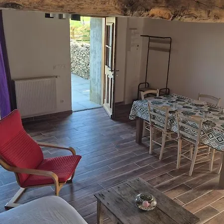La Maisonnette De Jurieux * Sainte-Croix-en-Jarez